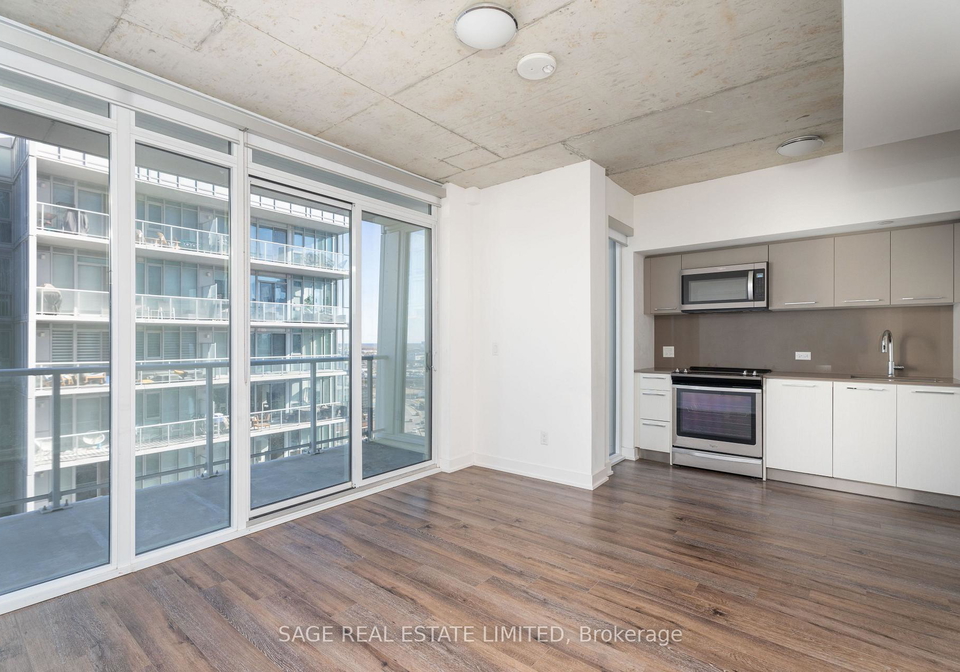 15-baseball-place-toronto-toronto-ontario-e13558224