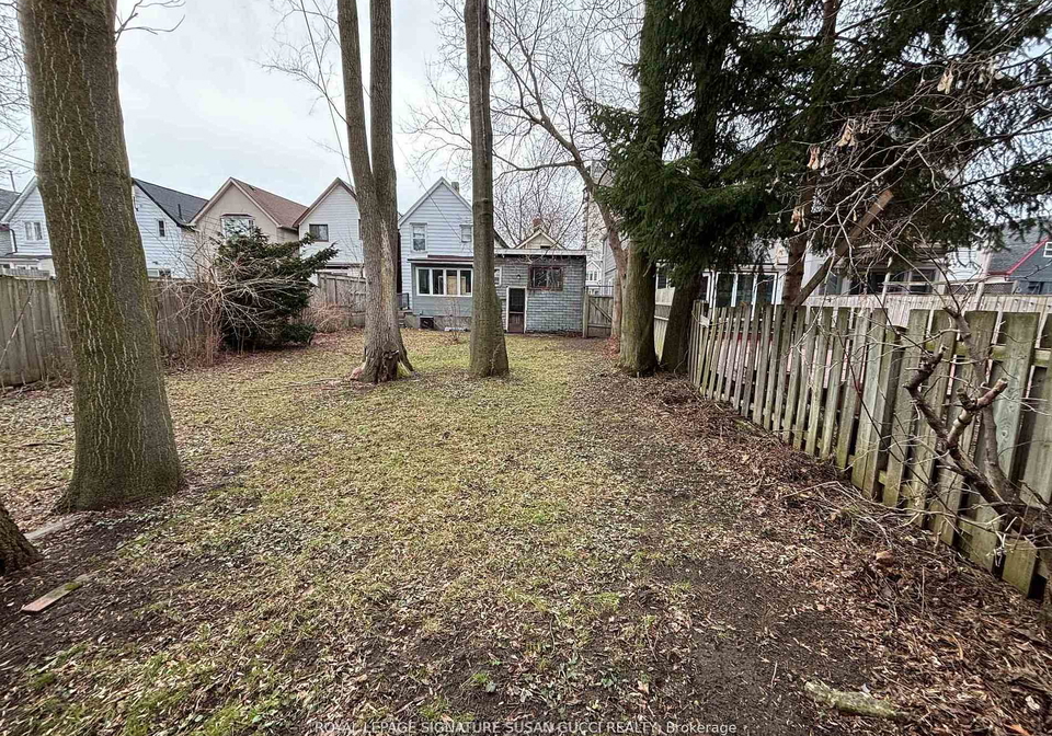 215-gowan-avenue-toronto-east-york-ontario-e13558806