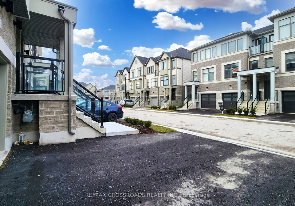 781-kootenay-path-oshawa-ontario-e13558988