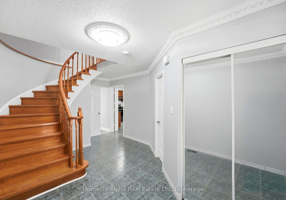 23-fort-dearborn-drive-toronto-scarborough-ontario-e13559394