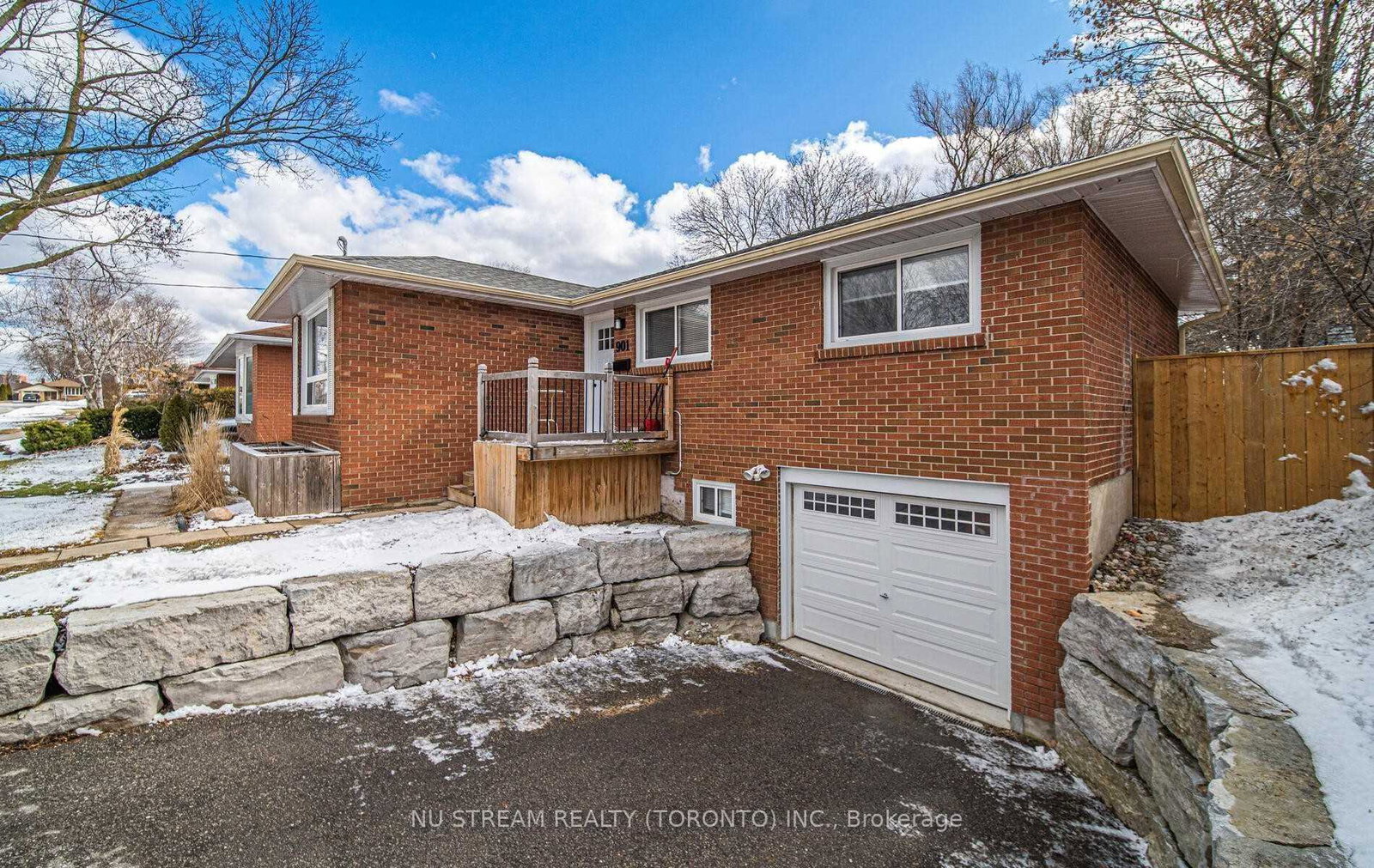 901-lilac-terrace-whitby-ontario-e13559590