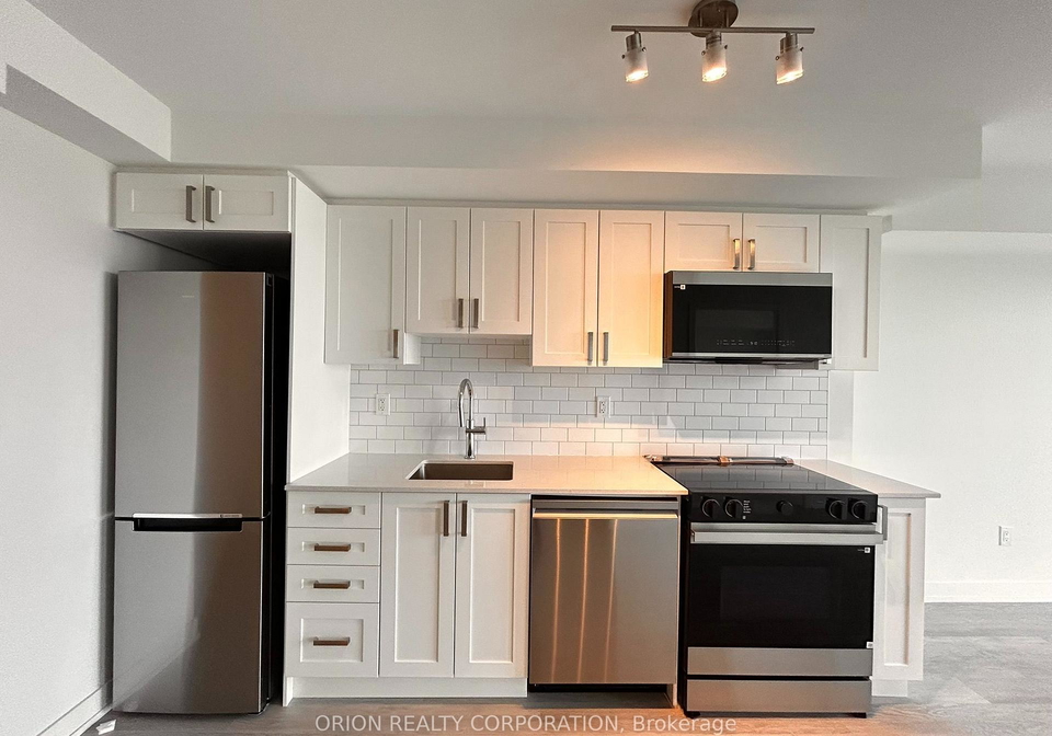 1010-sandy-beach-road-pickering-ontario-e13560426