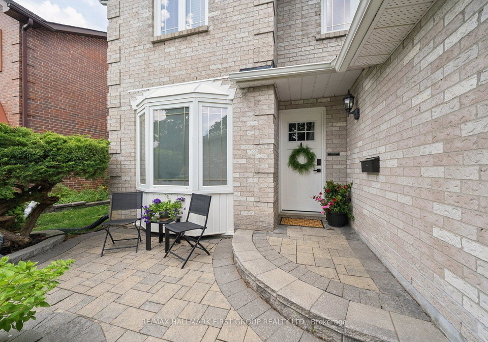 662-cognac-crescent-pickering-ontario-e13560682