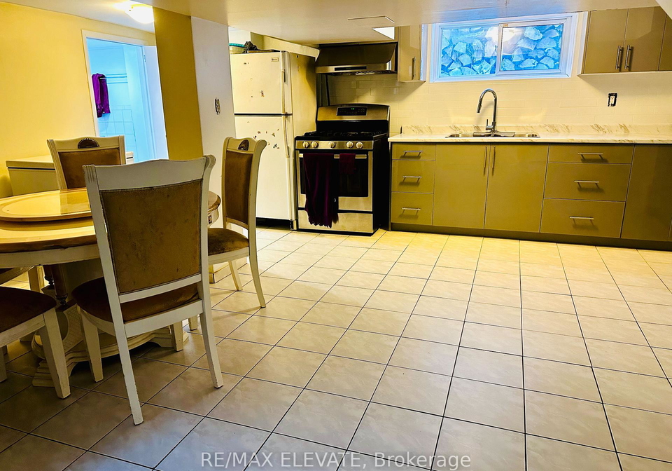 3-gatesview-avenue-toronto-scarborough-ontario-e13560954