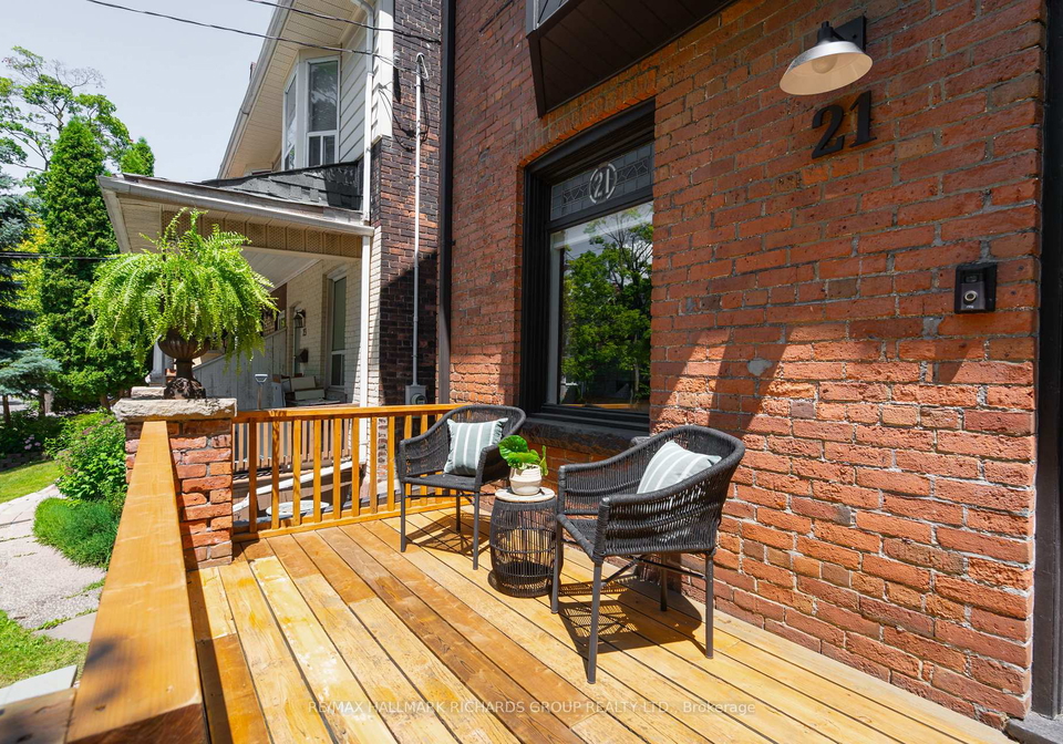 21-bertmount-avenue-toronto-toronto-ontario-e13561372
