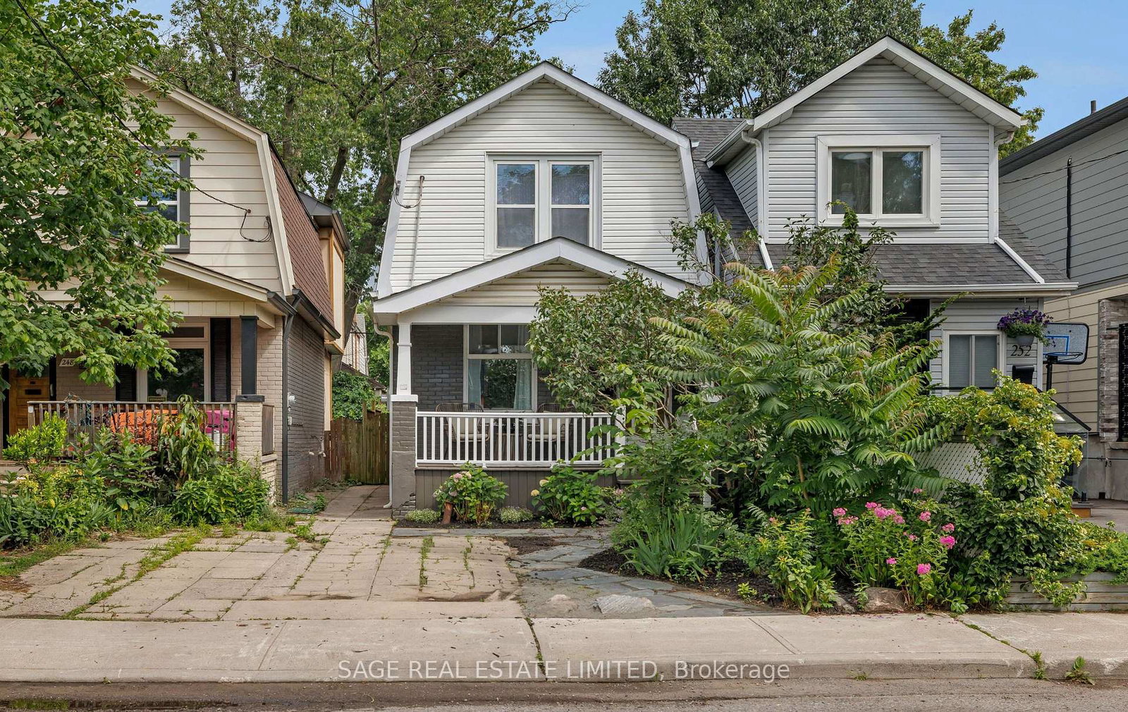 250-springdale-boulevard-toronto-east-york-ontario-e13561528