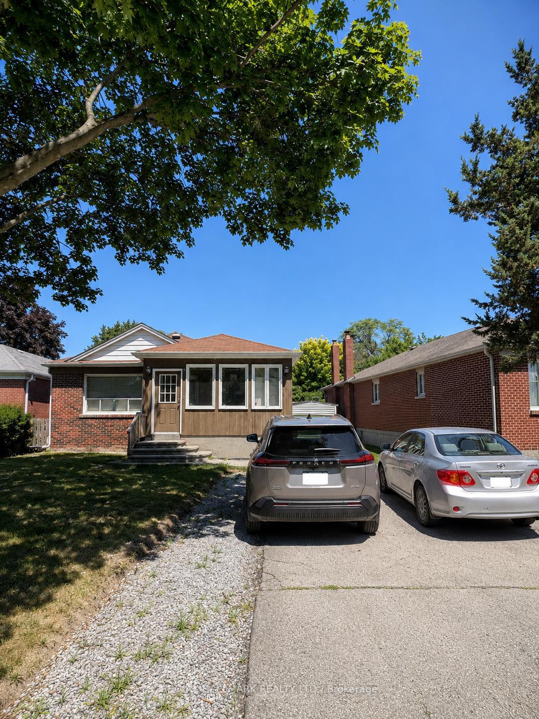7-ilfracombe-crescent-toronto-scarborough-ontario-e13561836