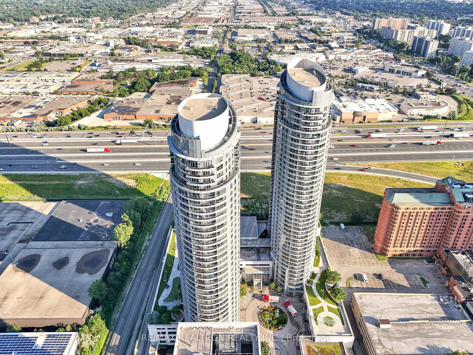 135-village-green-square-toronto-scarborough-ontario-e13561928
