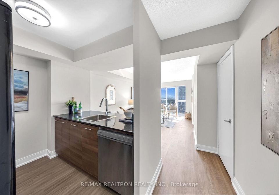 135-village-green-square-toronto-scarborough-ontario-e13561928
