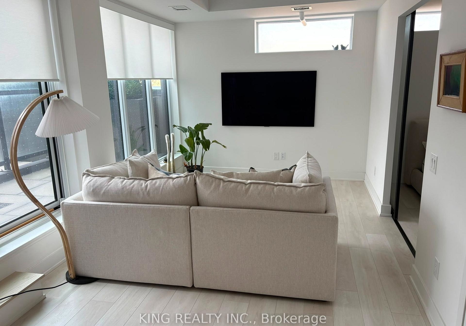 1285-queen-street-e-toronto-toronto-ontario-e13562090