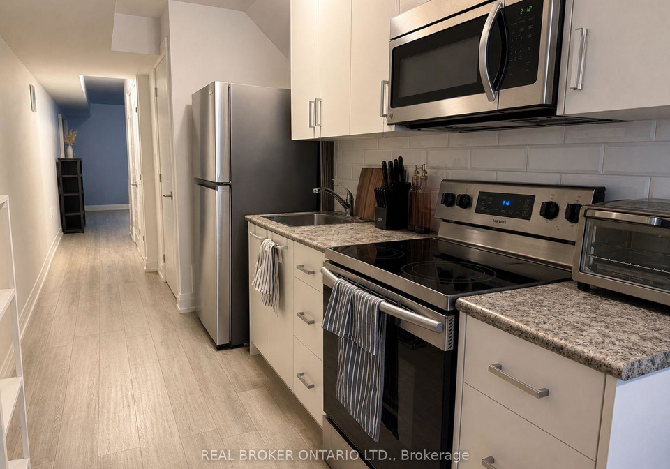 334-monarch-park-avenue-toronto-east-york-ontario-e13562168
