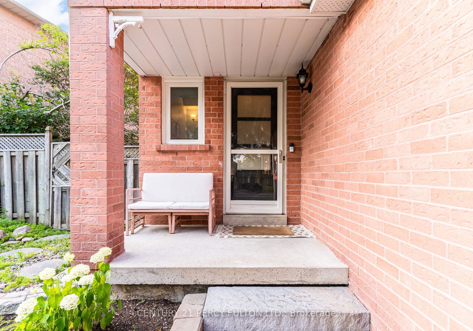 696-lamour-road-pickering-ontario-e13563276