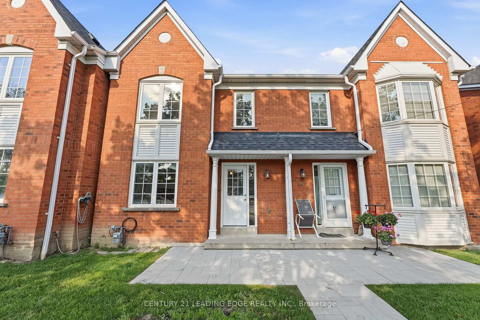 10-bassett-boulevard-whitby-ontario-e13563564