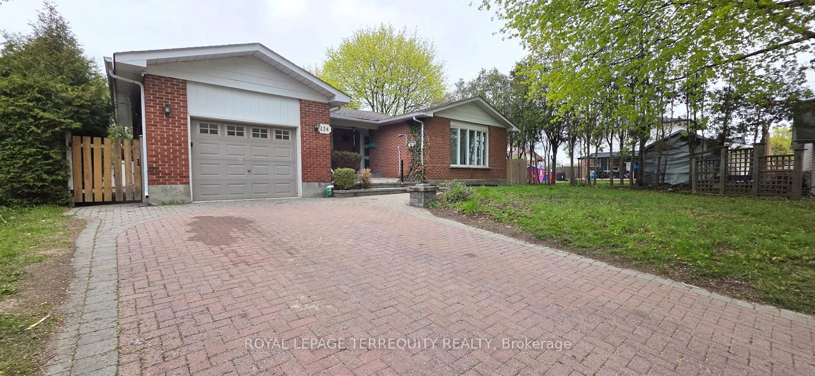 134-switzer-drive-oshawa-ontario-e13564026