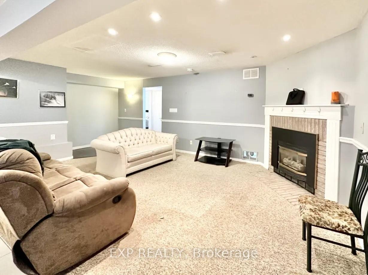 52-waywell-street-n-whitby-ontario-e13564440