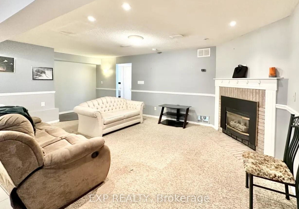 52-waywell-street-n-whitby-ontario-e13564440