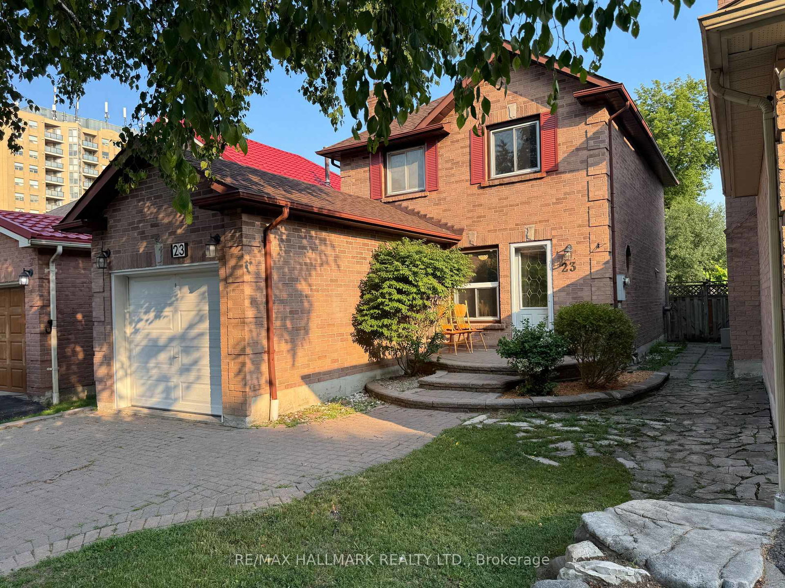 23-lachlan-drive-ajax-ontario-e13564654