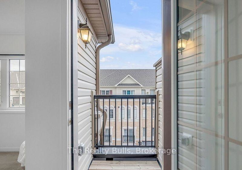 146-giboulee-path-oshawa-ontario-e13564944