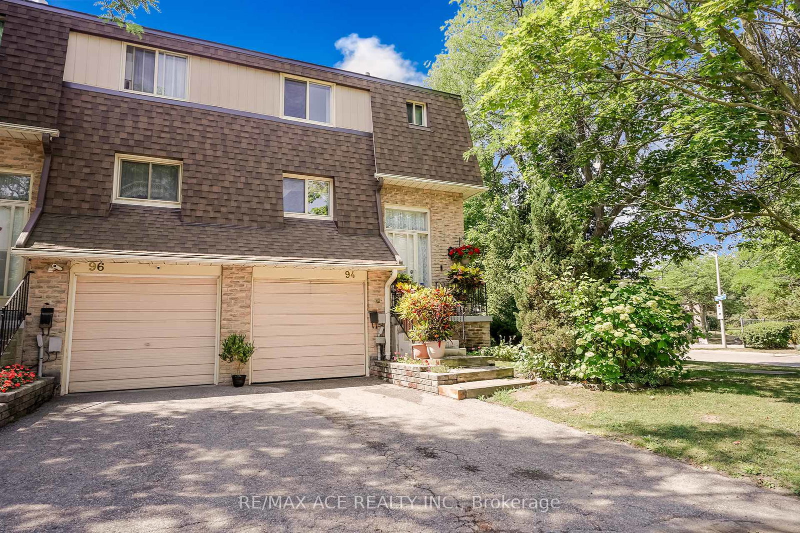 371-orton-park-road-toronto-scarborough-ontario-e13565566