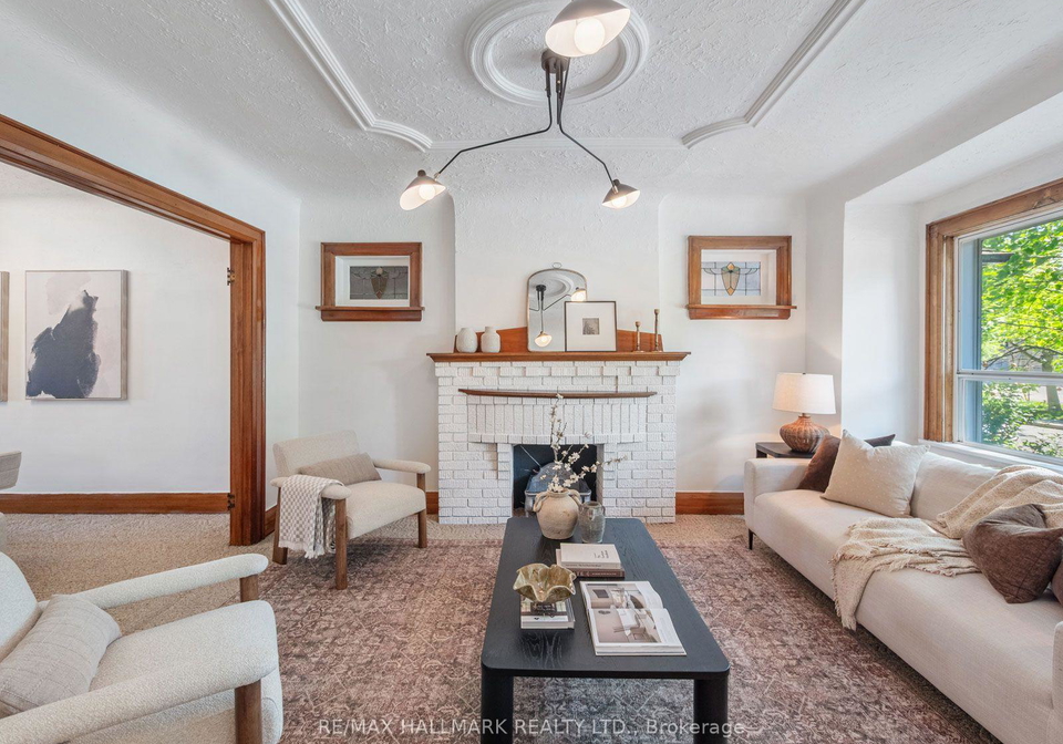 27-lesmount-avenue-toronto-east-york-ontario-e13565580