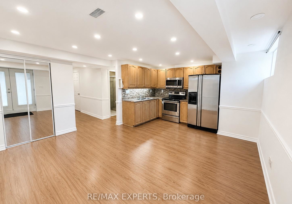 4-mosely-crescent-ajax-ontario-e13566000