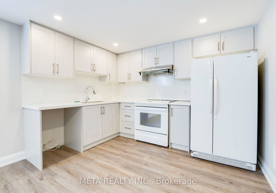 6-fintona-avenue-toronto-scarborough-ontario-e13567778