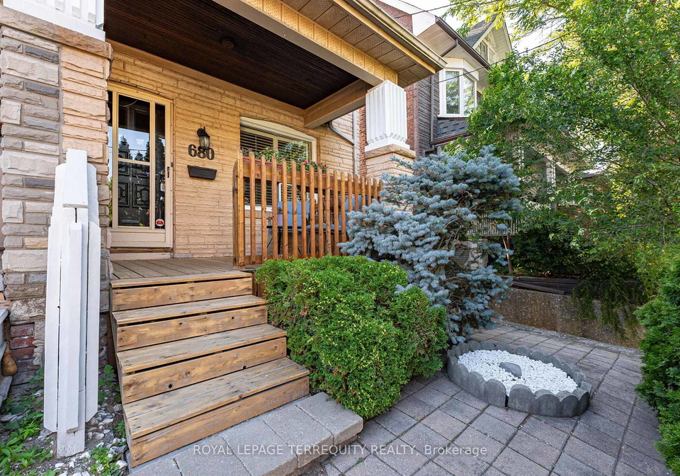 680-woodbine-avenue-toronto-toronto-ontario-e13567796