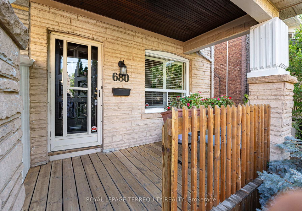 680-woodbine-avenue-toronto-toronto-ontario-e13567796