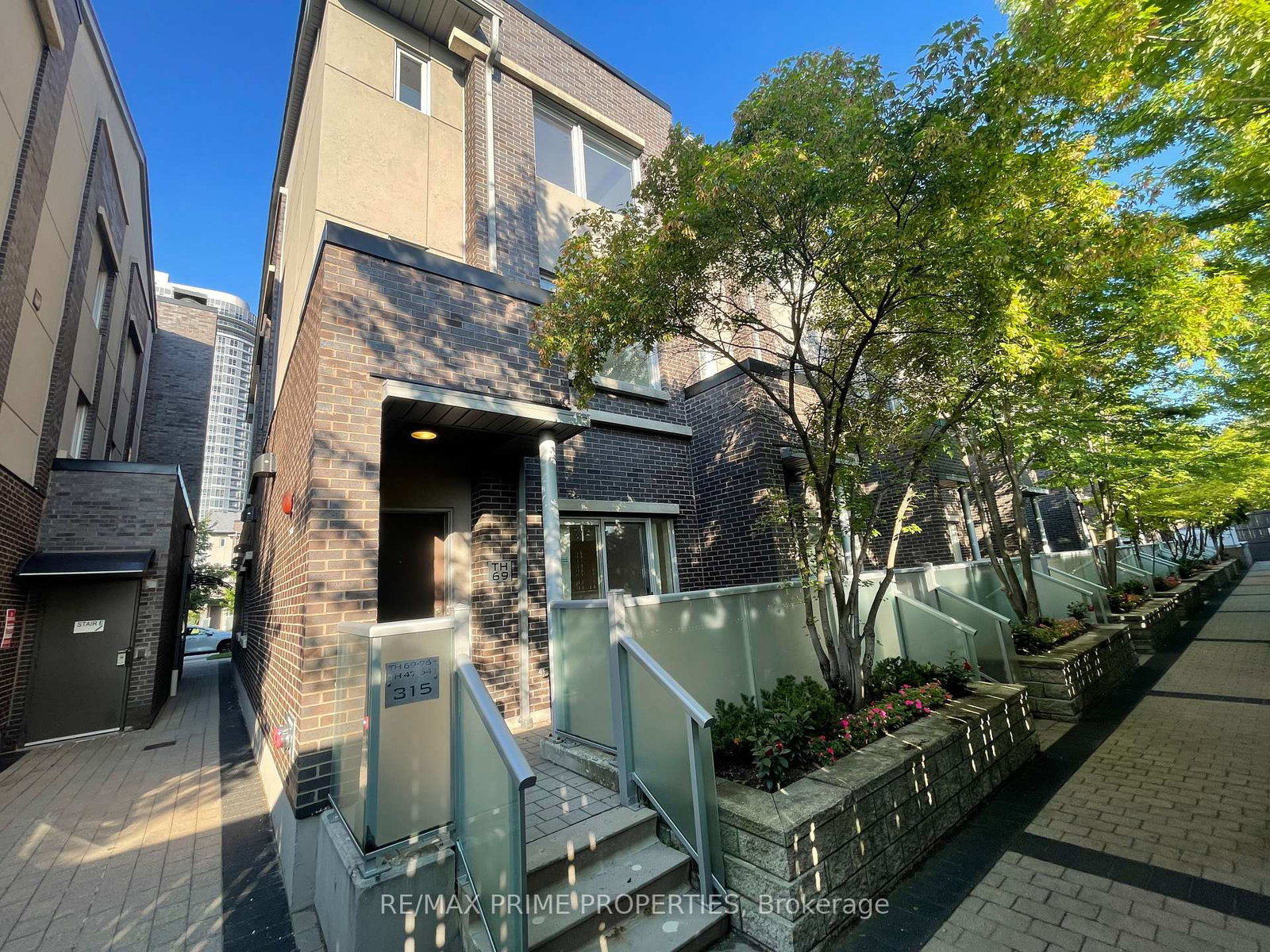 315-village-green-square-toronto-scarborough-ontario-e13567802