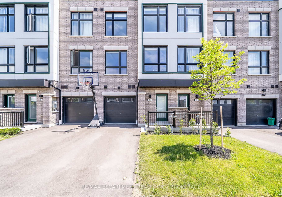 31-pegler-street-ajax-ontario-e13568004