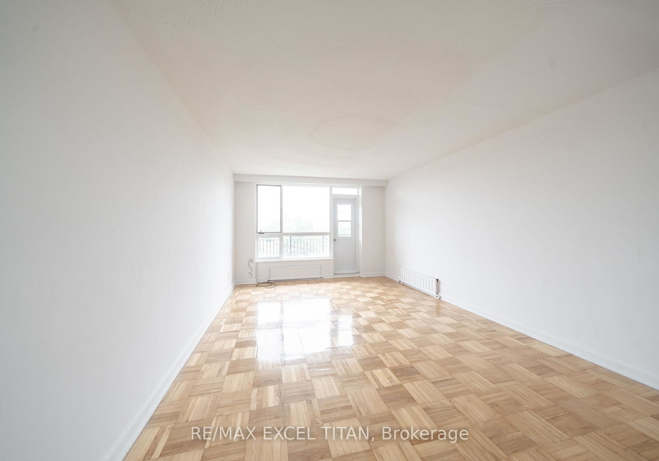 165-cosburn-avenue-toronto-east-york-ontario-e13568226