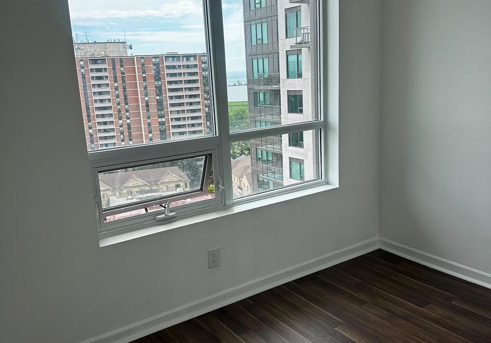1235-bayly-street-pickering-ontario-e13568300