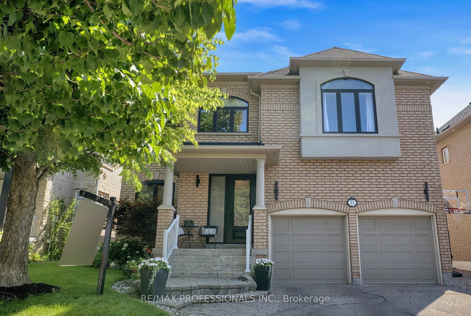 11-tweedie-crescent-whitby-ontario-e13568514