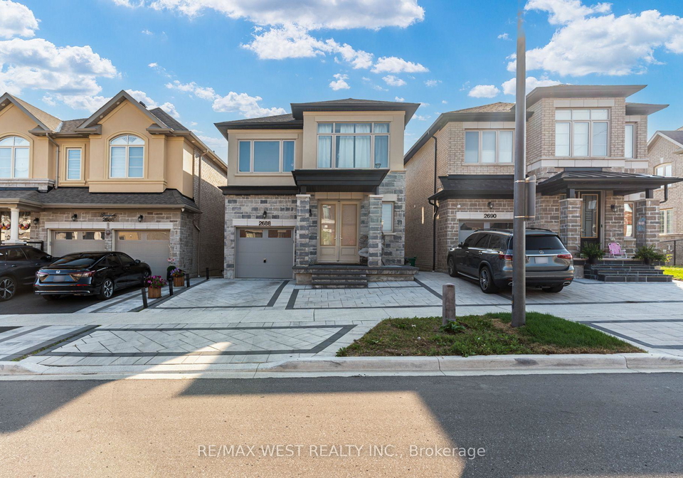 2688-sapphire-drive-pickering-ontario-e13569194