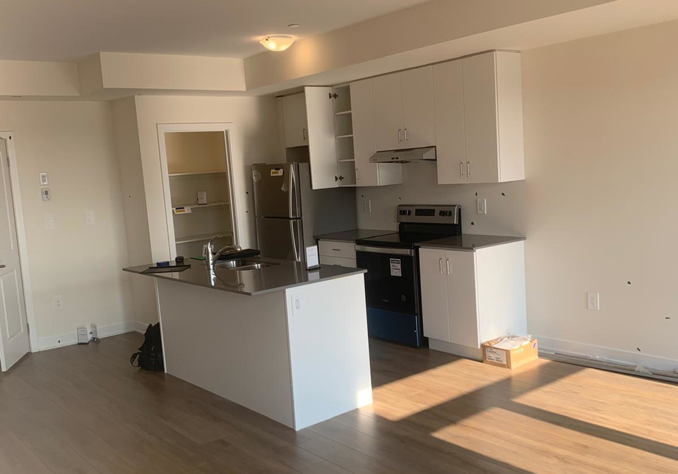 755-omega-drive-pickering-ontario-e13569256