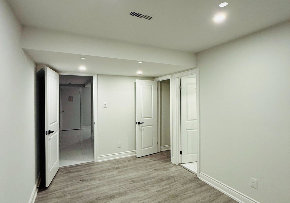 1-adirondack-gate-toronto-scarborough-ontario-e13569796
