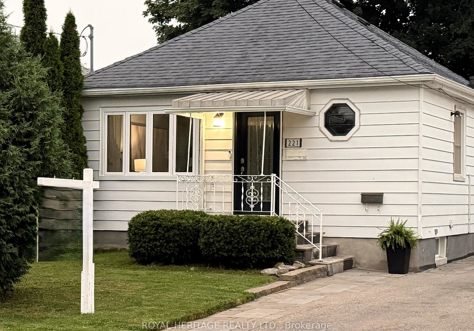 221-hibbert-avenue-oshawa-ontario-e13570520