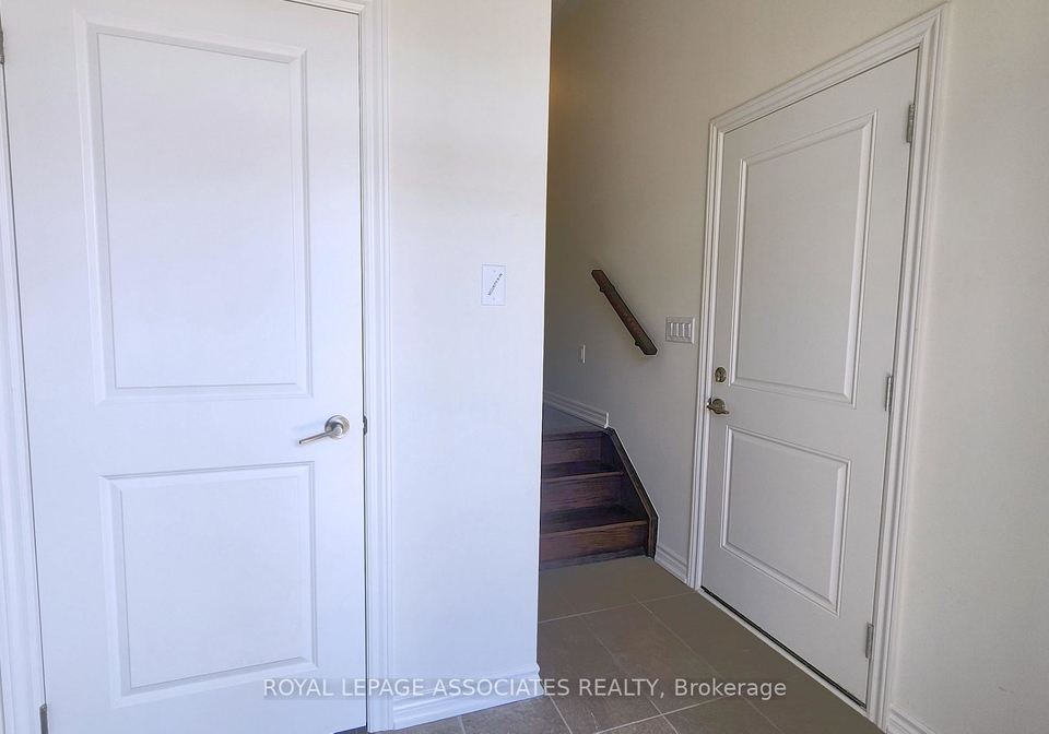 36-velvet-drive-whitby-ontario-e13571324