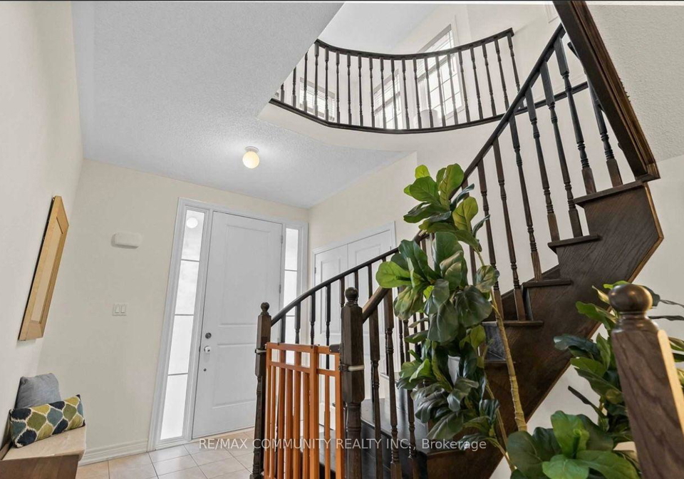 64-bill-hutchinson-crescent-clarington-ontario-e13571550