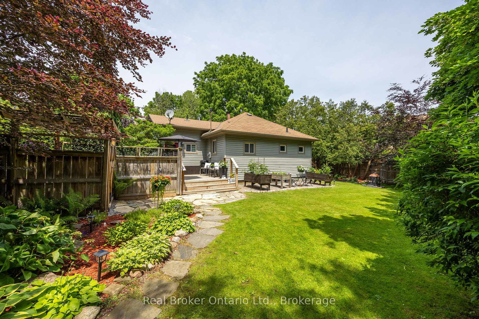 45-centre-street-clarington-ontario-e13572078