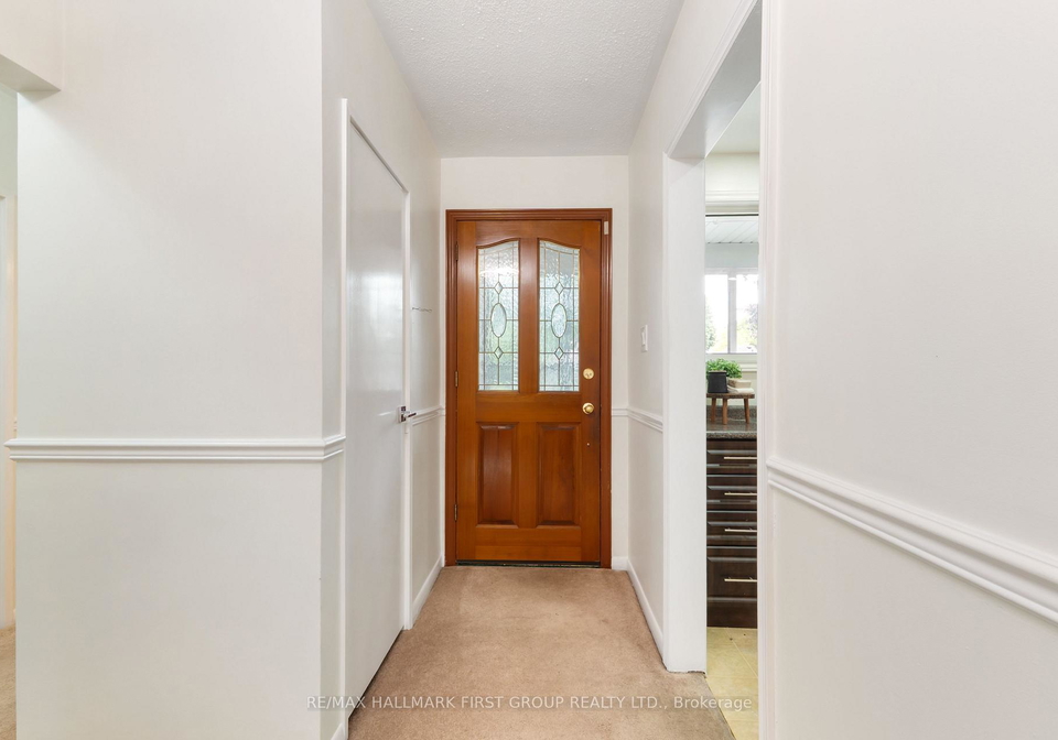 945-donovan-crescent-whitby-ontario-e13572178
