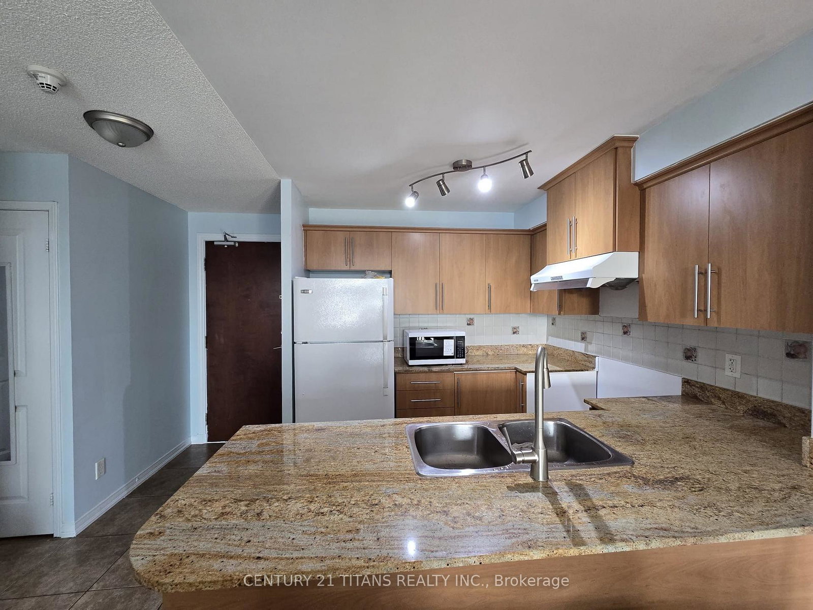 8-rosebank-drive-toronto-scarborough-ontario-e13572220
