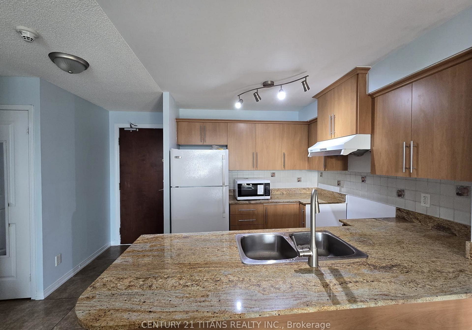 8-rosebank-drive-toronto-scarborough-ontario-e13572220