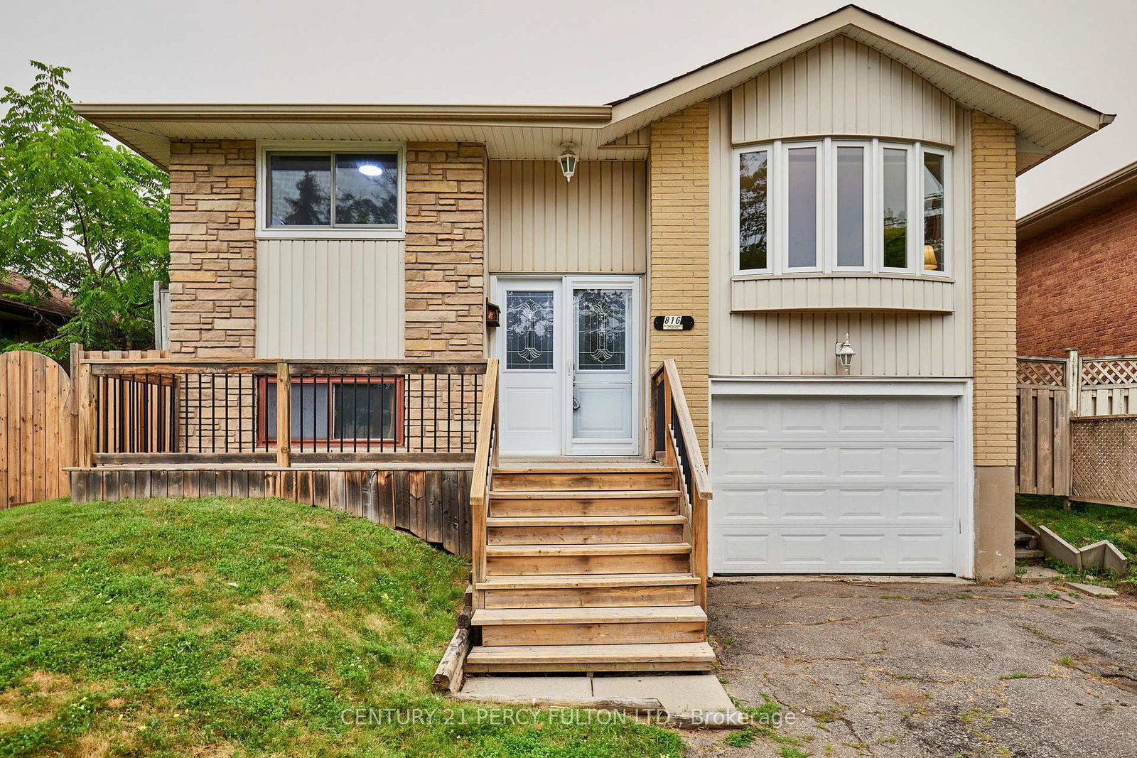 816-carnaby-crescent-oshawa-ontario-e13572854