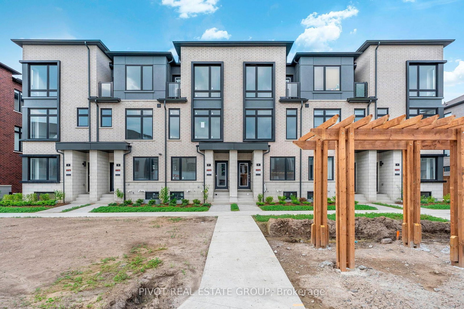 15-pluto-way-whitby-ontario-e13573344