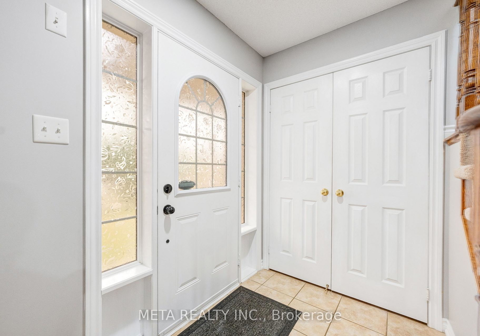 10-broome-avenue-clarington-ontario-e13573528