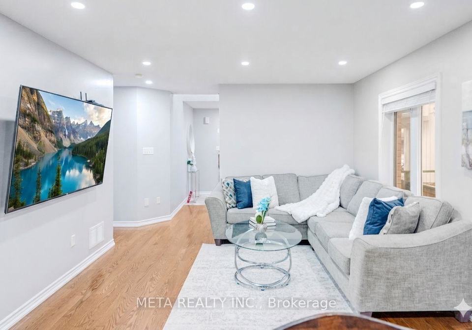 10-broome-avenue-clarington-ontario-e13573528