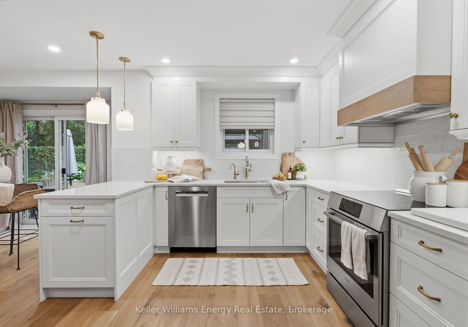 150-large-crescent-ajax-ontario-e13574148