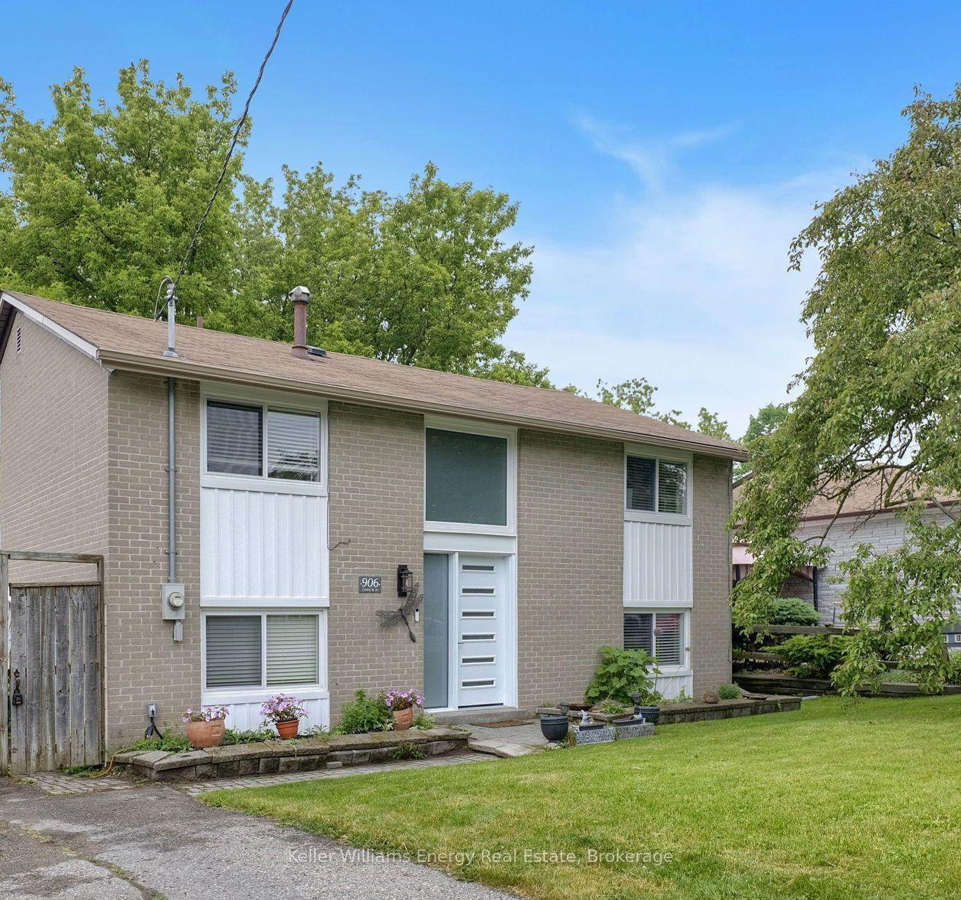 906-centre-street-n-whitby-ontario-e13574372