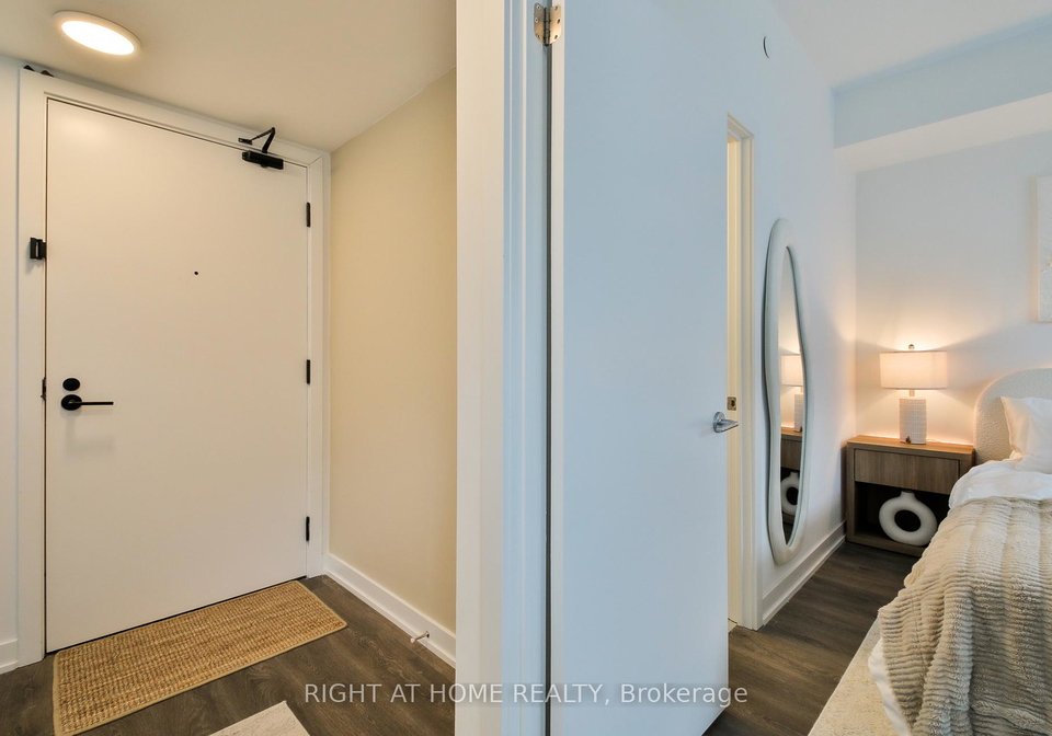 1612-charles-street-whitby-ontario-e13574510